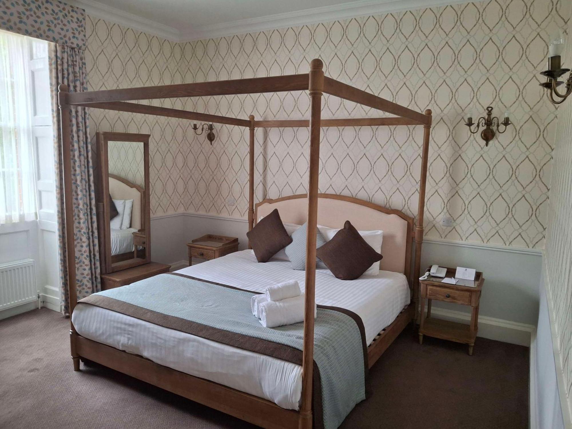 Best Western Moore Place Hotel Milton Keynes Esterno foto